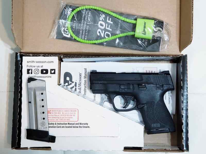  Smith and Wesson M&amp;P Shield 40 