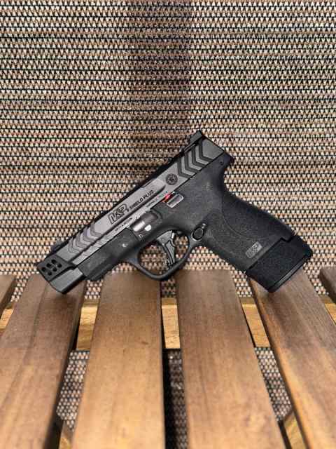 S&amp;W Shield Plus Carry Comp 