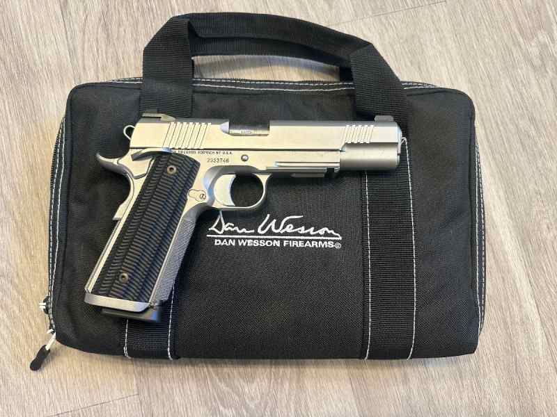 Dan Wesson specialist 9mm