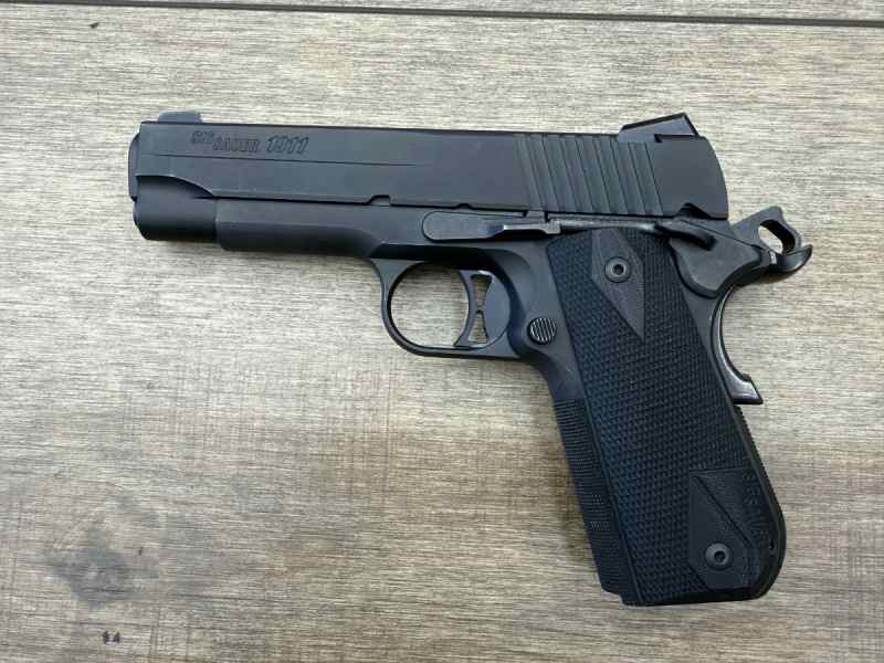 *USED* SIG SAUER 1911