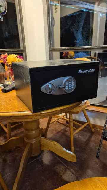 Sentry Pistol Safe for sell