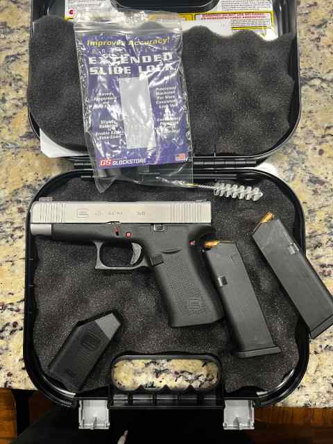 Two Tone Glock 48