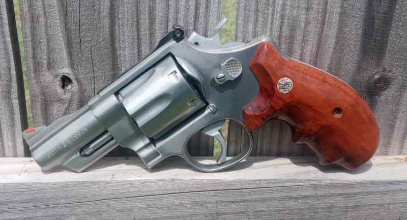 Smith &amp; Wesson 629 S&amp;W 629 44 mag 3in no lock