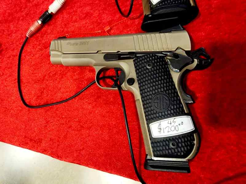 Sig 1911 emperor scorpion Fastback 45 ACP