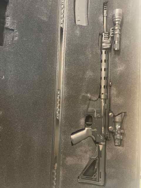 Daniel Defense V7 rifle  plus TA31 ACOG for sale!!