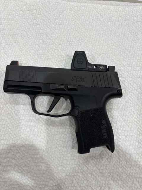 Sig Sauer P365 9MM , Holster, optics