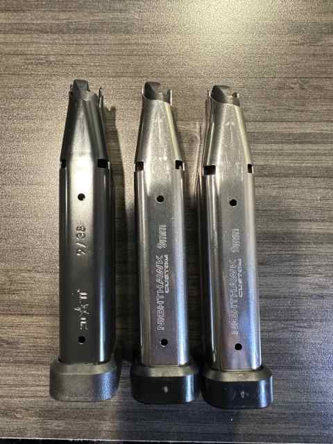 20rd 2011 mags like new condition 