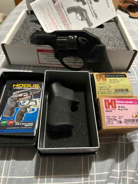 LNIB Ruger LCR .38+p with Hogue red laser grip