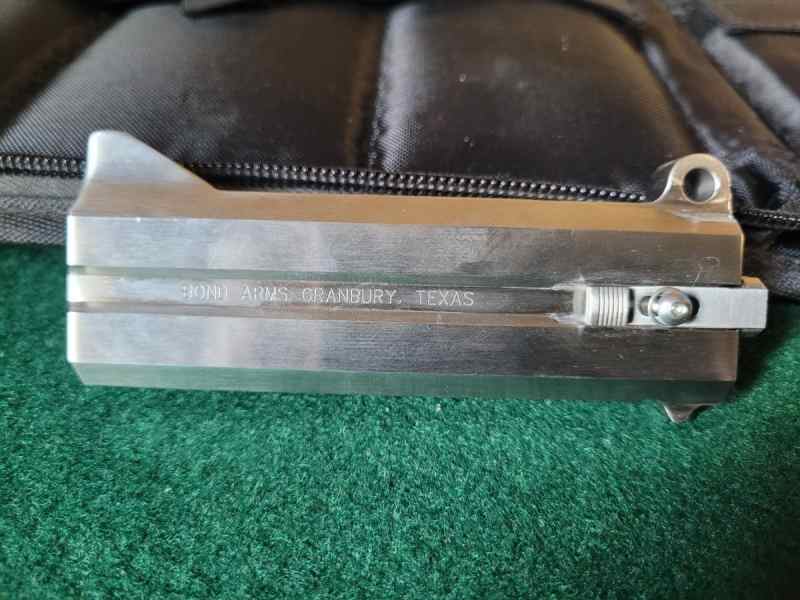 Bond Arms Defender 45Colt 410 02.jpg
