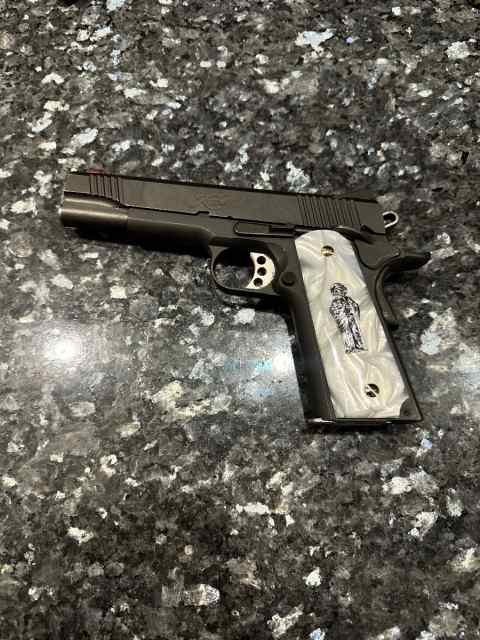 Kimber 1911 Custom 2 - Custom epoxy handle &amp;Jesus 