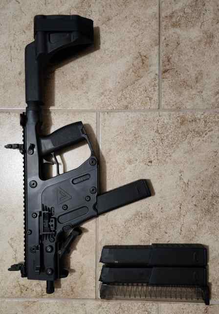 Kriss vector and Glock 21