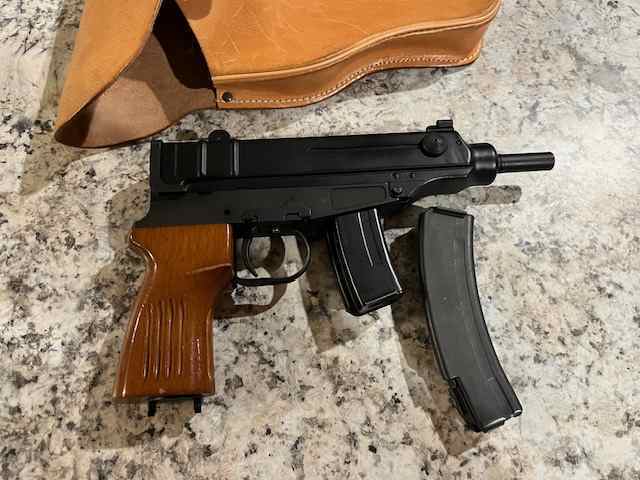 VZ 61 Scorpion 