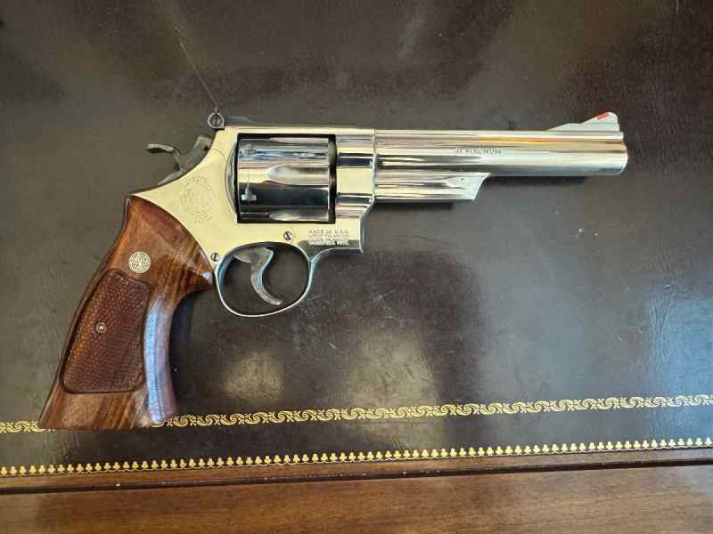 S&amp;W MODEL 57 .41 Magnum