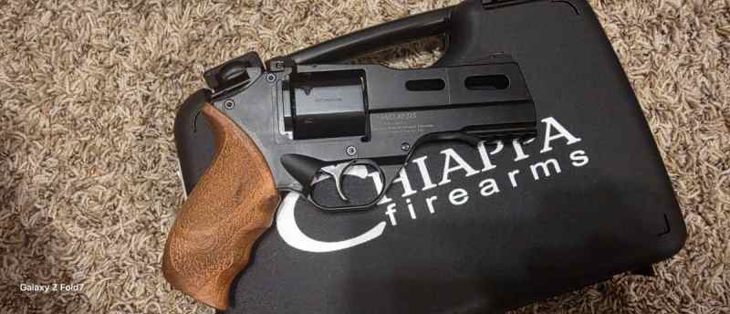 Excellent Condition Chiappa Rhino 40DS 9mm Revolve