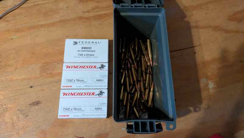 7.62x51mm ammo with can