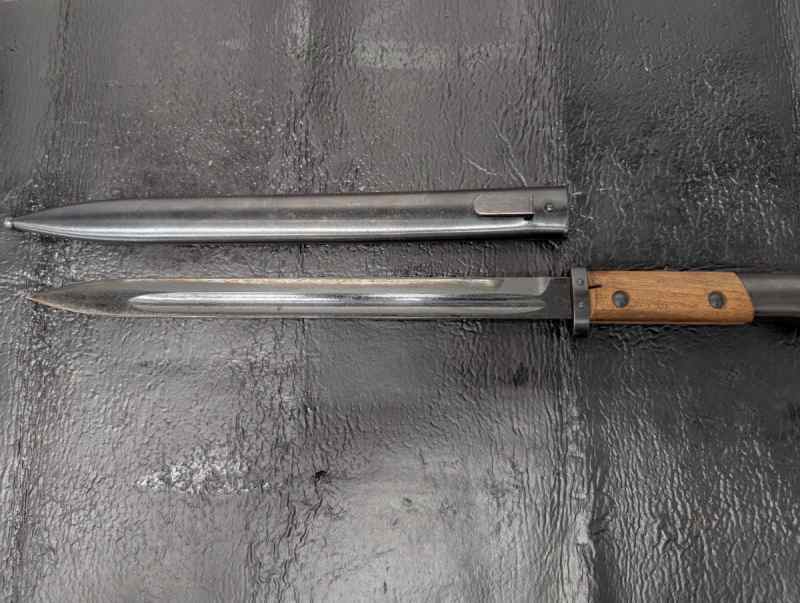 WWII German K98 Bayonet - "dot 1942" -