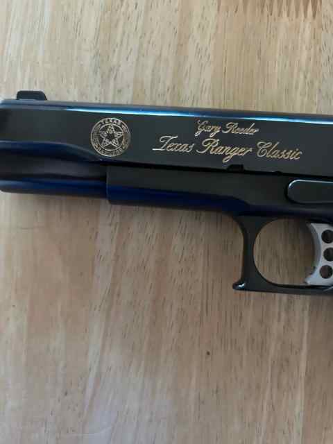 Gary Reeder custom 1911 in 45 ACP