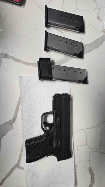 Springfield Armory xds .45 subcompact 
