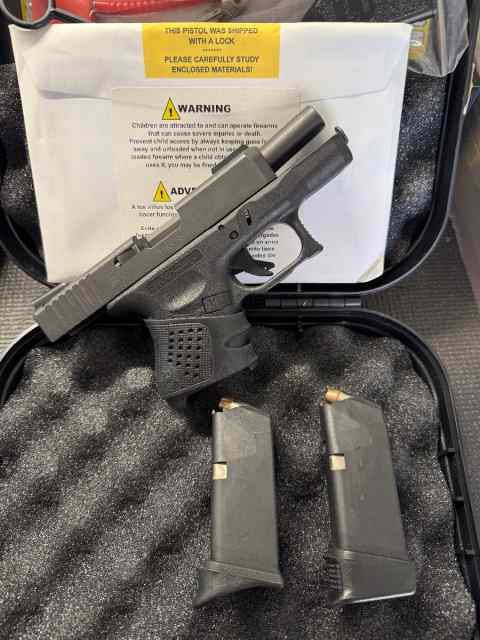 Glock 27 Gen 3 w/Tru Glo TFO sights &amp; 2 mags