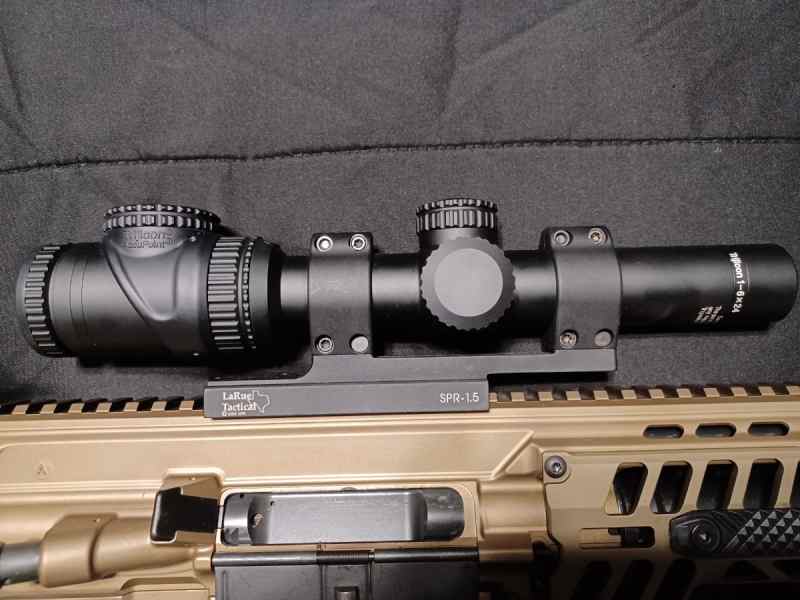 Trijicon Accupoint/LaRue mount