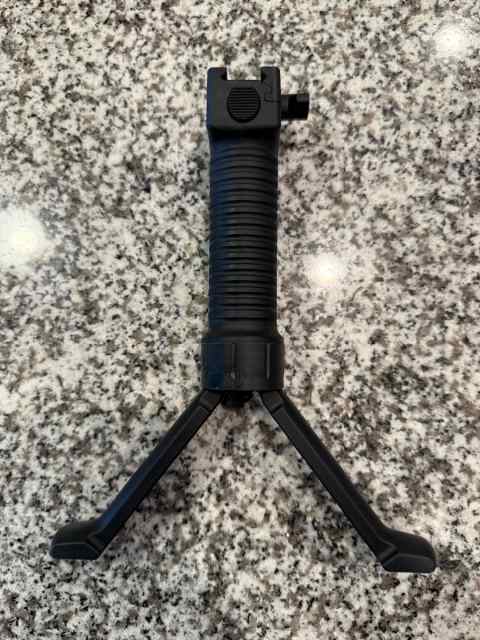 GPS, LLC. Military Model Grip Pod