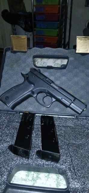 WTS/WTT CZ75 B OMEGA FOR BERETTA 92