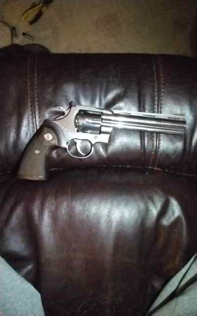 Colt Python. 357 Magnum 6inch