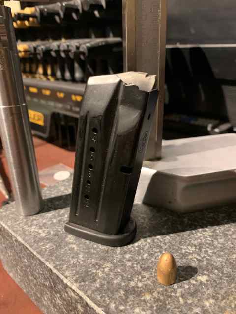 S&amp;W M&amp;P 9 compact (M&amp;P9C) 12 rnd magazine