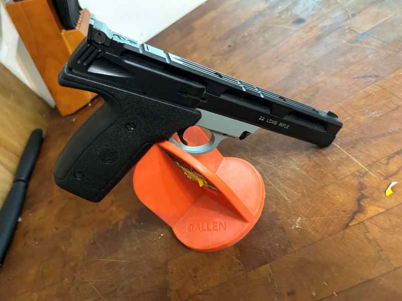 Smith &amp; Wesson 22LR Semi-Auto Pistol