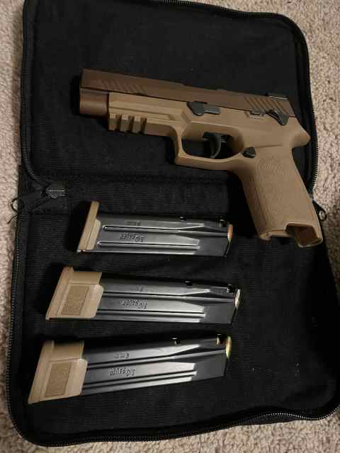 Sig Sauer M17 P320 – 3 Mags – Excellent Condition 