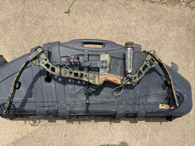 Bowtech bow with case and extras trade /sell for?