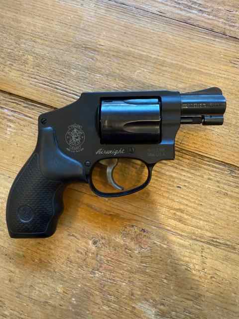 S&amp;W 442 Airweight .38 special