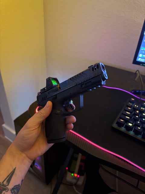 M&amp;P compact carry comp for trade 