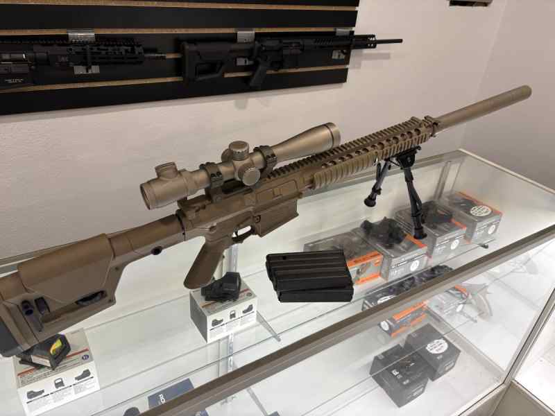 Knights Armament M110 Clone + scope + KAC Can