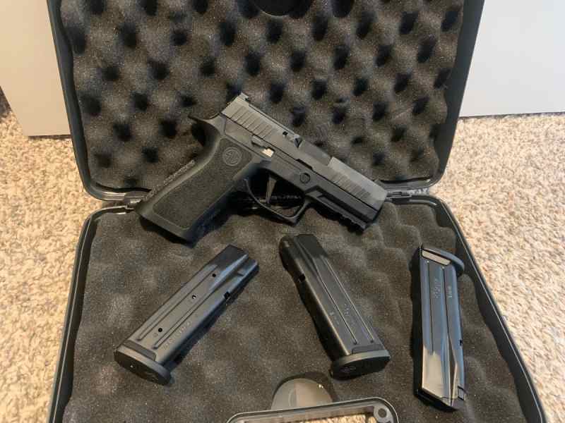 P320 Pistol X-Carry 3.9