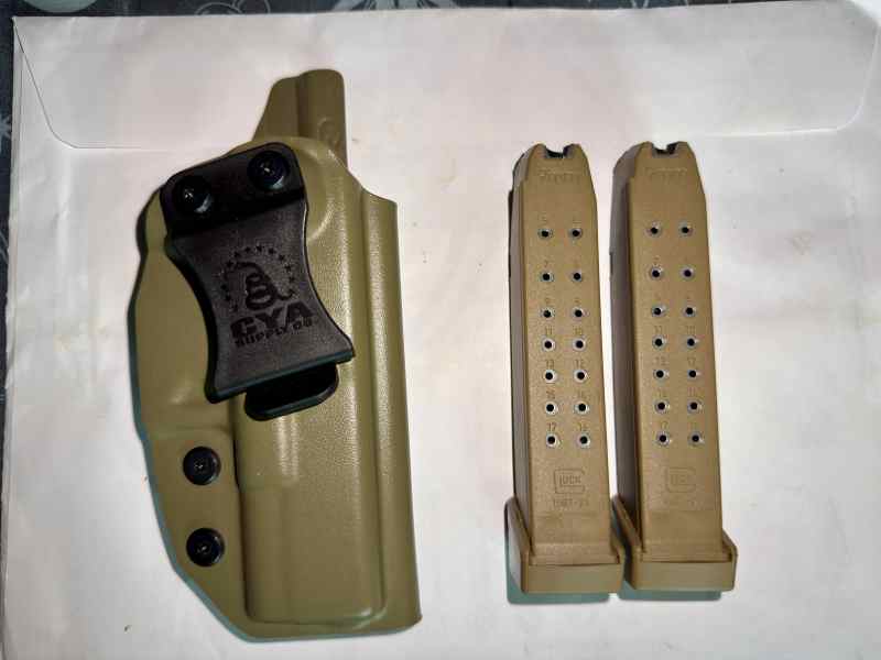 Glock 19X 19round Magazines &amp; Holster 