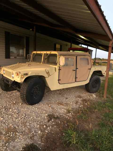 Humvee m998 Detroit V8 diesel with 1300 orig mi