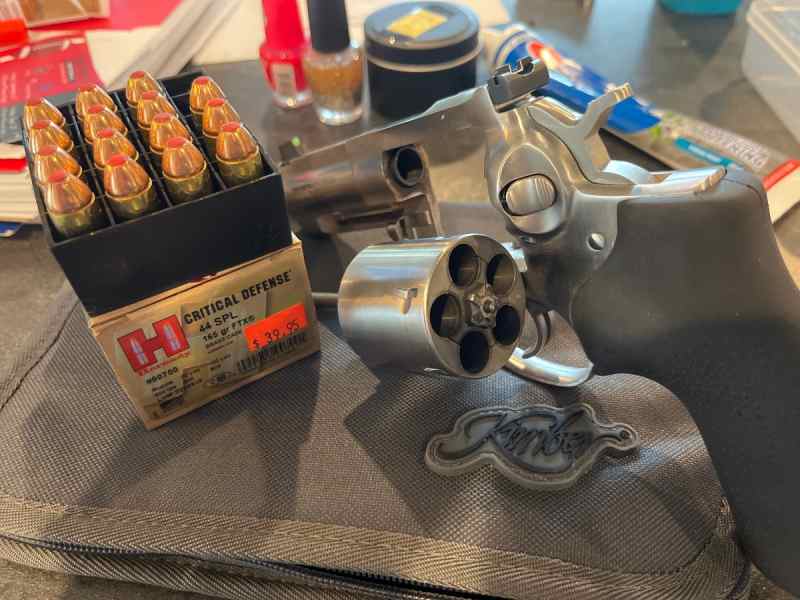 Ruger gp 100 44 special with ammo