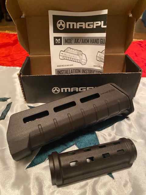 Magpul MOE AK47 Handguard Plum 