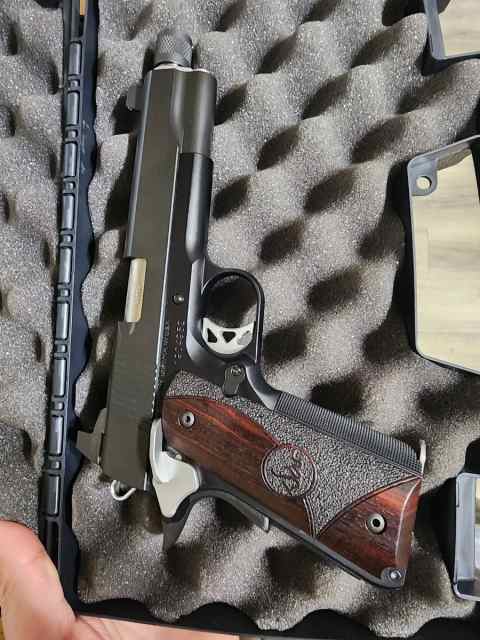 Dan Wesson Vigil 