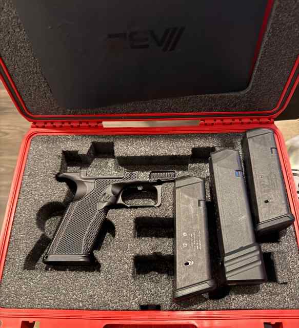Zev Oz9 X grip Icarus 