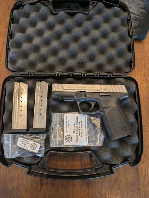 Smith &amp; Wesson SD9 VE