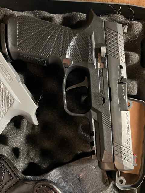 Wilson Combat Sig WCP320 Carry