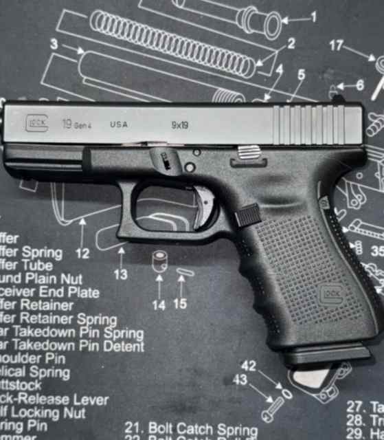 Glock 19 Gen 4 chambered in 9mm