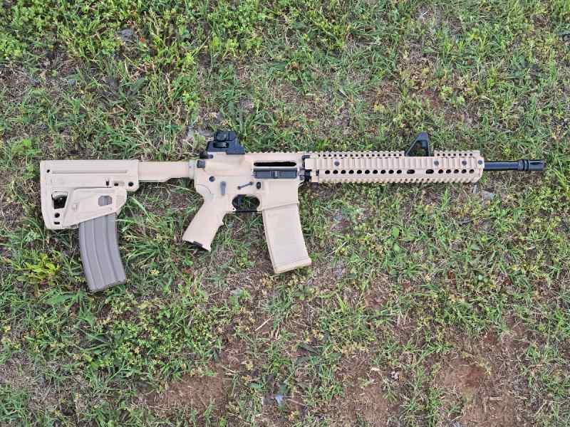 [WTT] 16&quot; Quad Rail AR15 