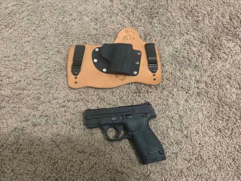 M&amp;P Shield 40SW with Holster