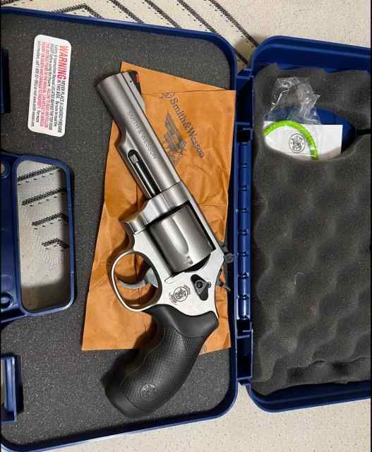 SW Model 69 .44 Magnum