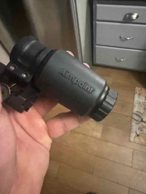 AIMPOINT 3x magnifier 