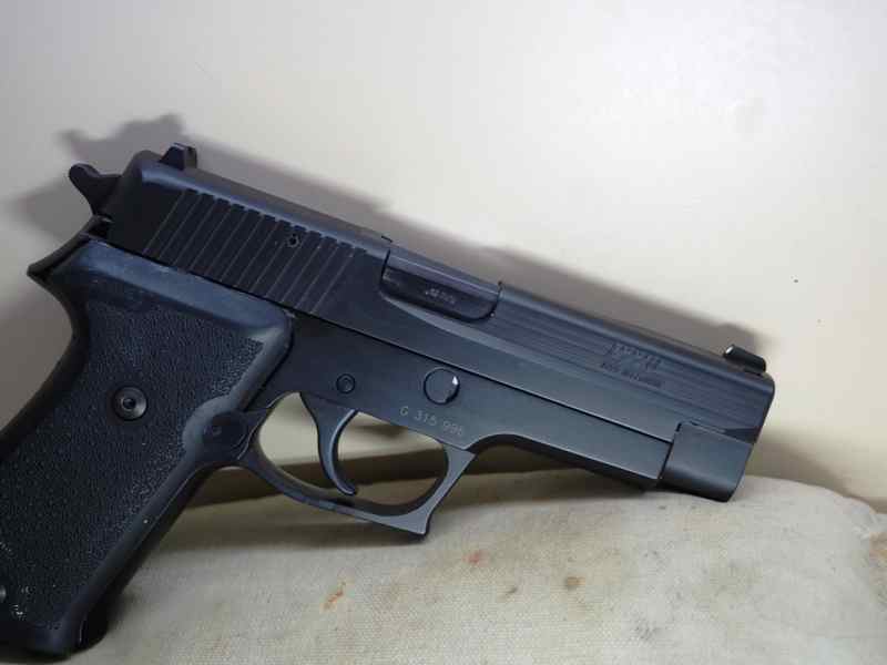 Sig P-220 German