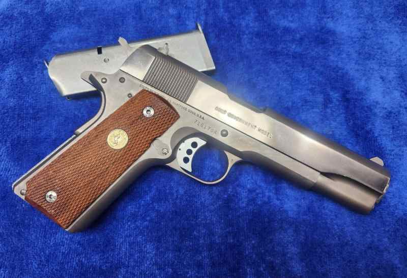 Colt Ni 1911 (3).jpg